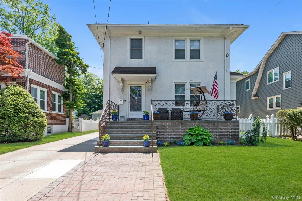 1051 Roselle Place Woodmere, NY 11598