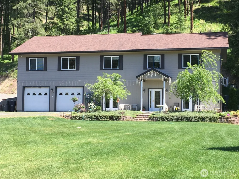 12465 Chumstick Highway Leavenworth, WA 98826