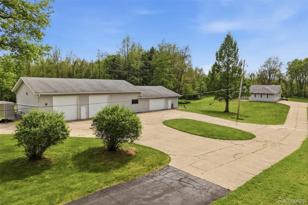 13158 Wood Road Dewitt Charter Township, MI 48808