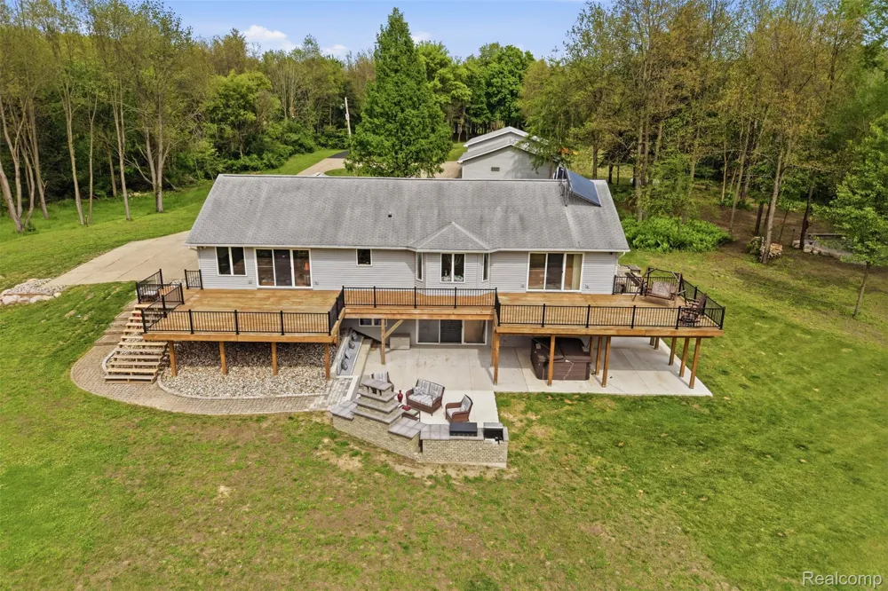 13158 Wood Road Dewitt Charter Township, MI 48808