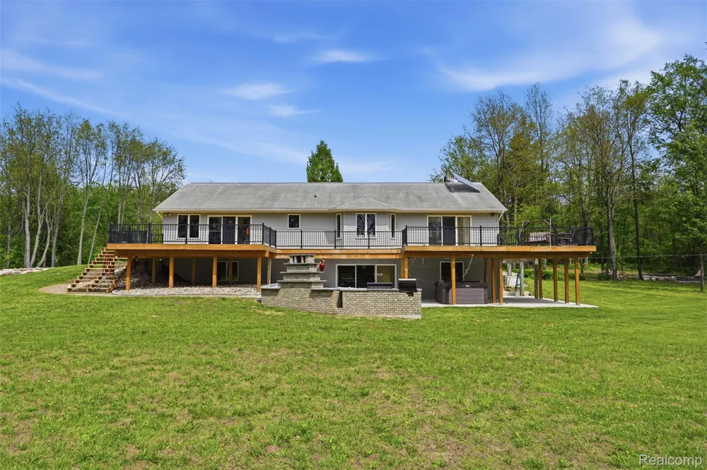 13158 Wood Road Dewitt Charter Township, MI 48808