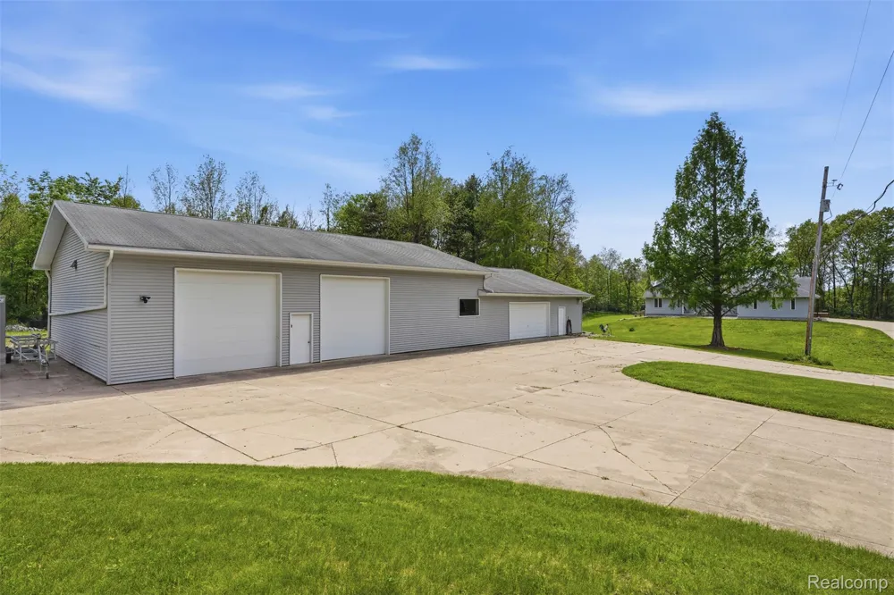 13158 Wood Road Dewitt Charter Township, MI 48808