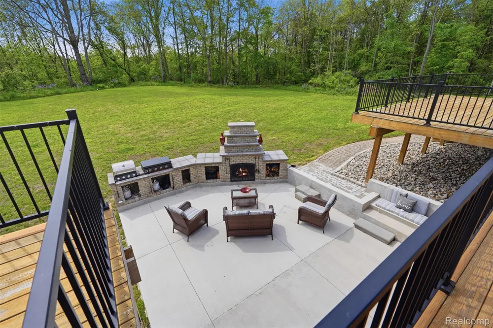 13158 Wood Road Dewitt Charter Township, MI 48808