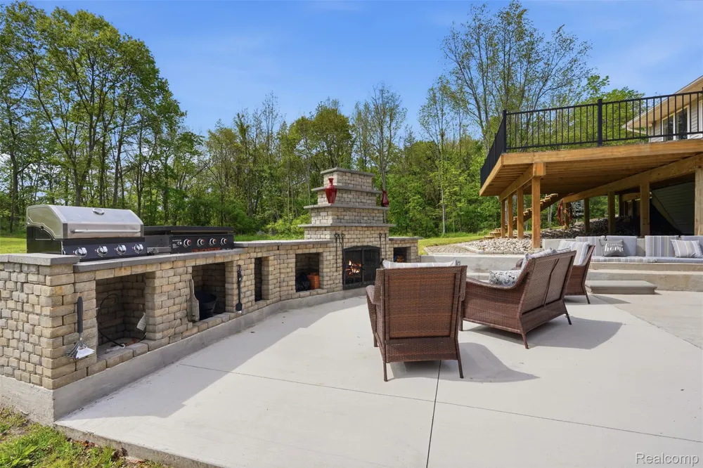 13158 Wood Road Dewitt Charter Township, MI 48808
