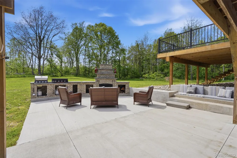 13158 Wood Road Dewitt Charter Township, MI 48808