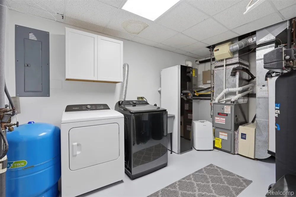 13158 Wood Road Dewitt Charter Township, MI 48808