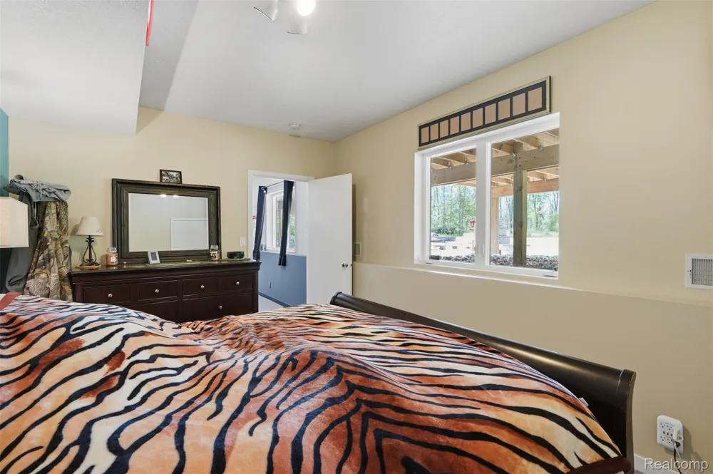 13158 Wood Road Dewitt Charter Township, MI 48808