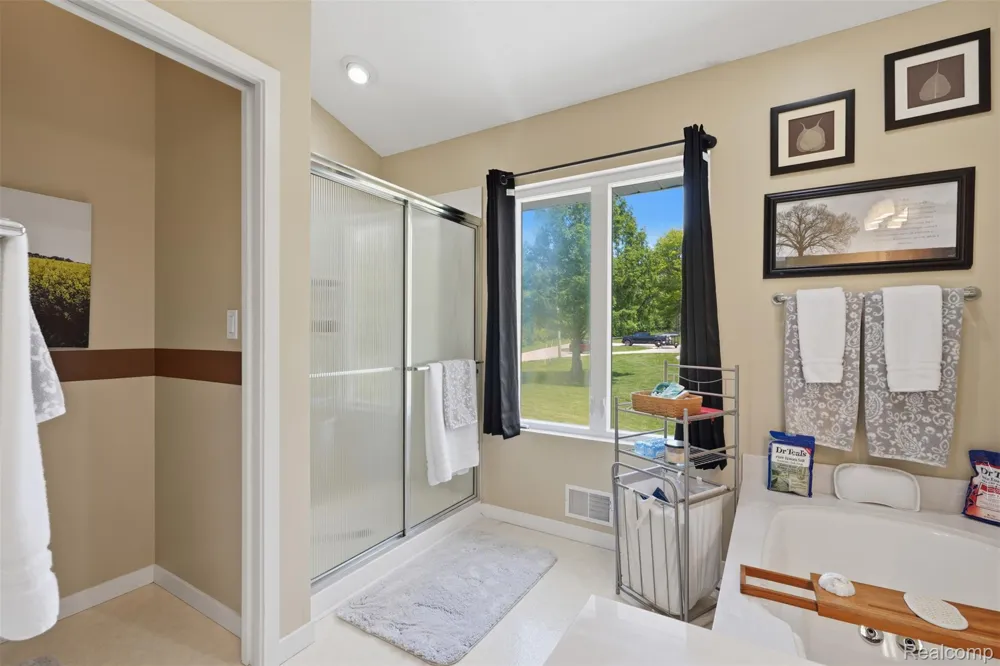 13158 Wood Road Dewitt Charter Township, MI 48808