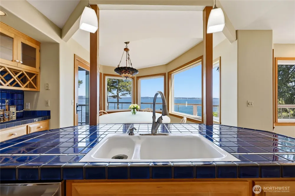 252 Jansen Road Nordland, WA 98358