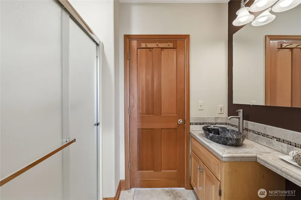 252 Jansen Road Nordland, WA 98358