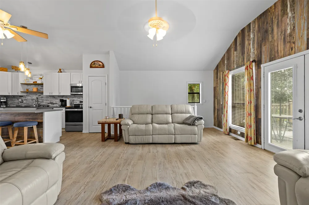 670 Redbud Drive Avinger, TX 75630