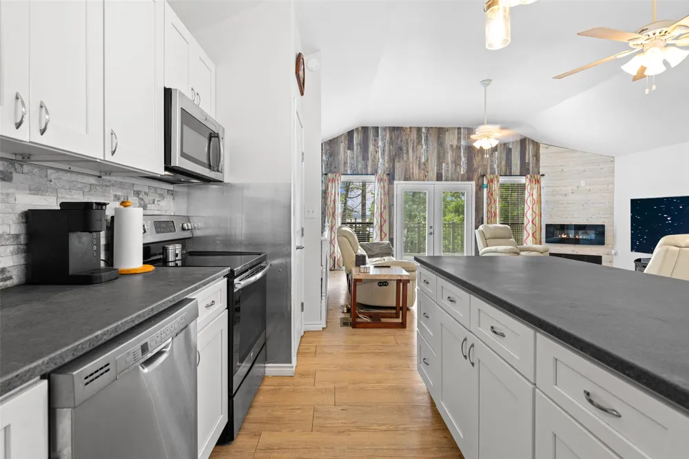 670 Redbud Drive Avinger, TX 75630
