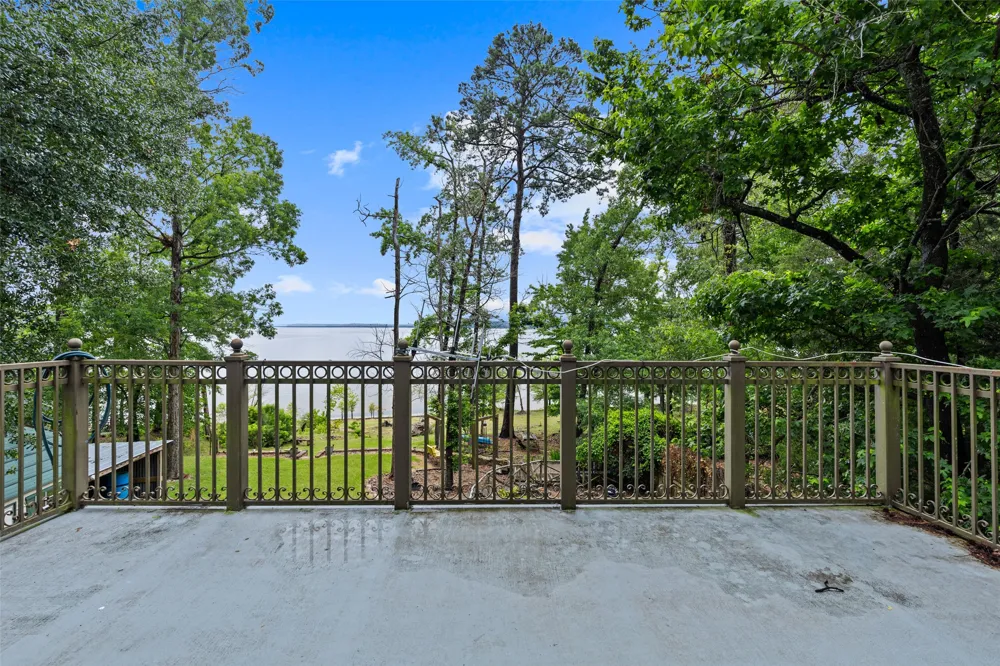 670 Redbud Drive Avinger, TX 75630