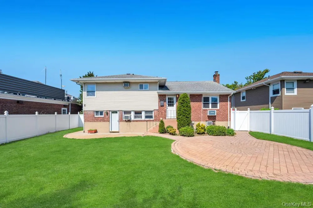 2297 Arby Court Wantagh, NY 11793