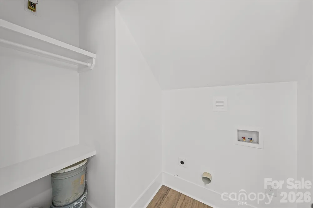 906 Dewey Street Badin, NC 28009