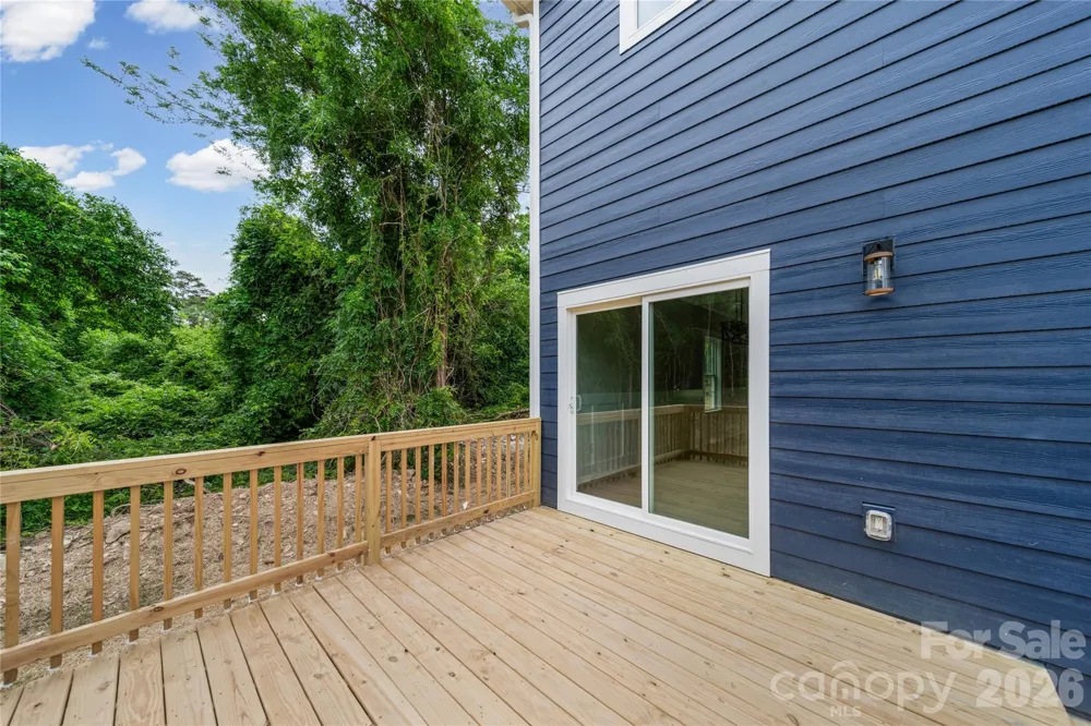 906 Dewey Street Badin, NC 28009