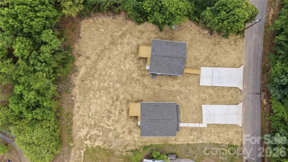 906 Dewey Street Badin, NC 28009