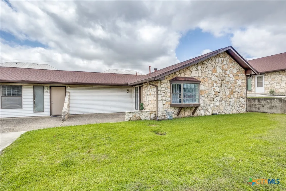 603 Oak Park Dr Drive Boerne, TX 78006