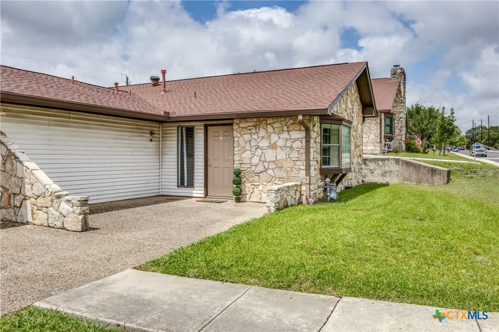 603 Oak Park Dr Drive Boerne, TX 78006
