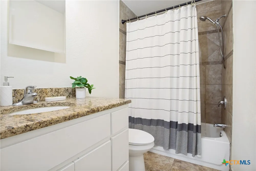 603 Oak Park Dr Drive Boerne, TX 78006