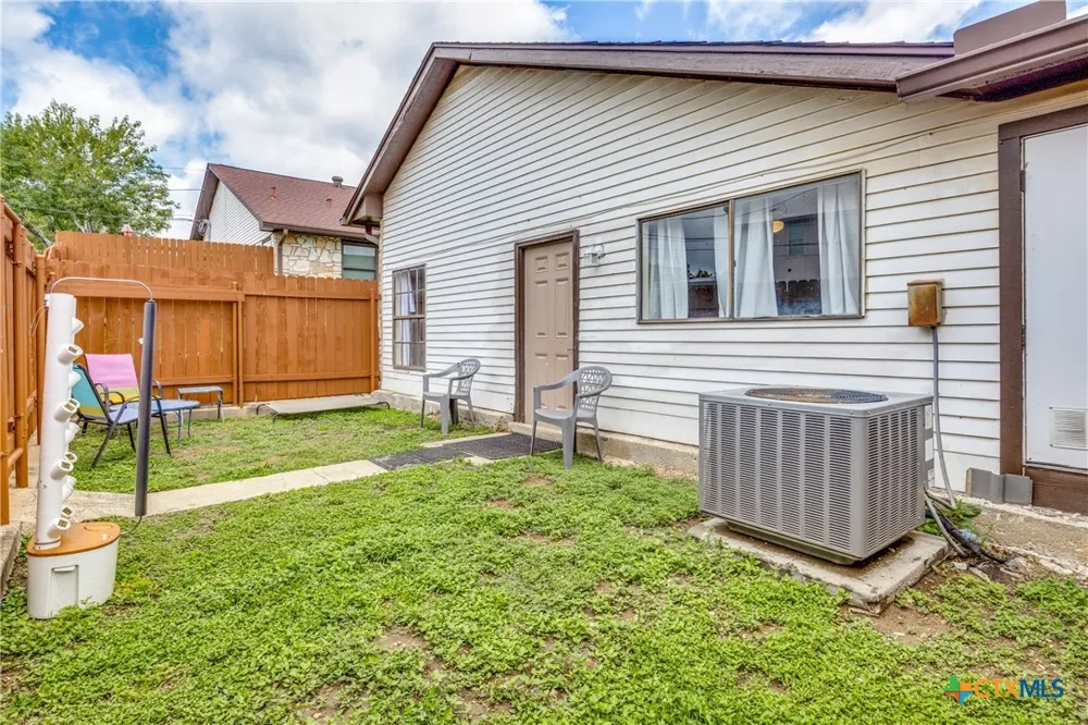 603 Oak Park Dr Drive Boerne, TX 78006