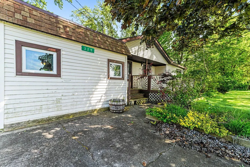 325 W Chicago Road Batavia Township, MI 49036