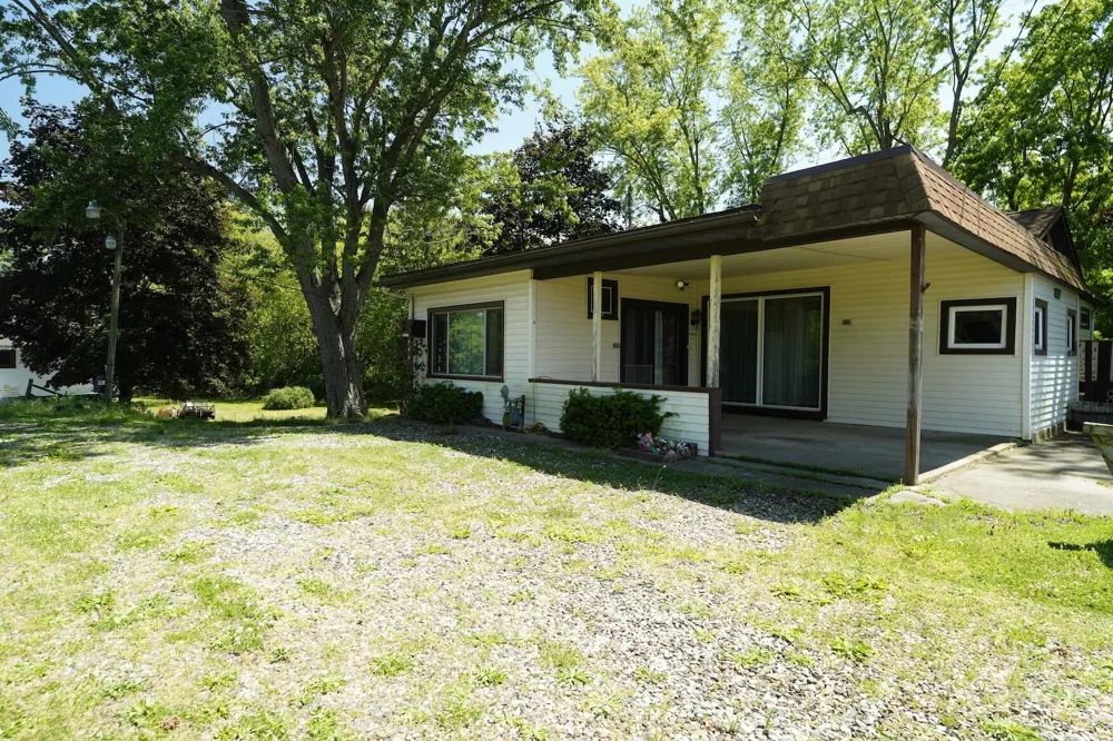 325 W Chicago Road Batavia Township, MI 49036