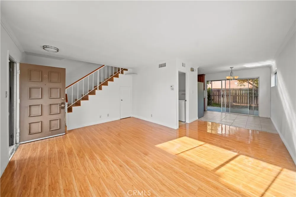 5422 McCulloch Avenue #B Temple City, CA 91780