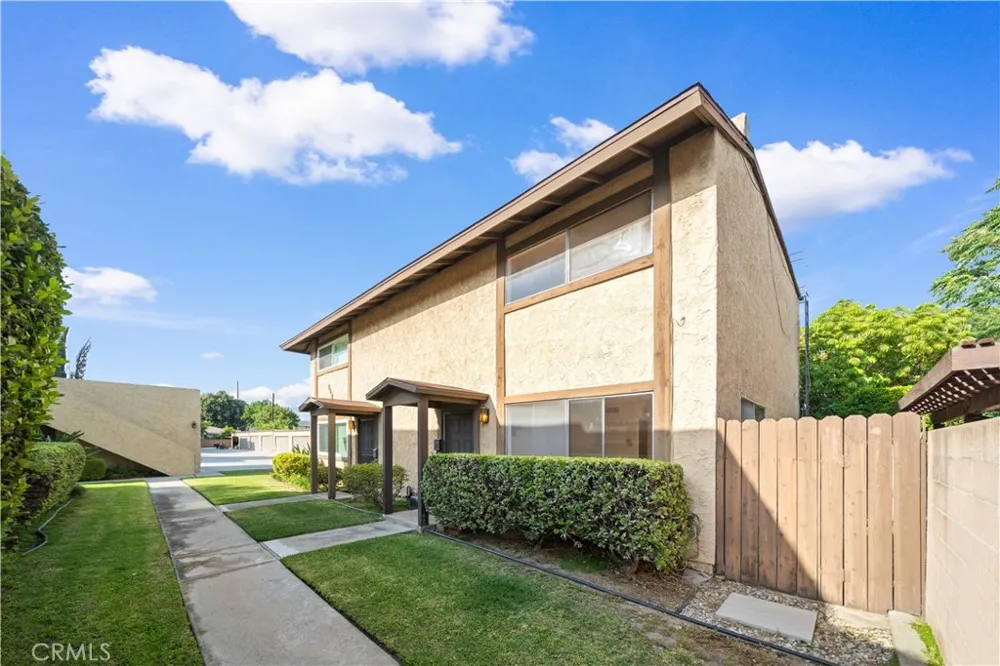 5422 McCulloch Avenue #B Temple City, CA 91780