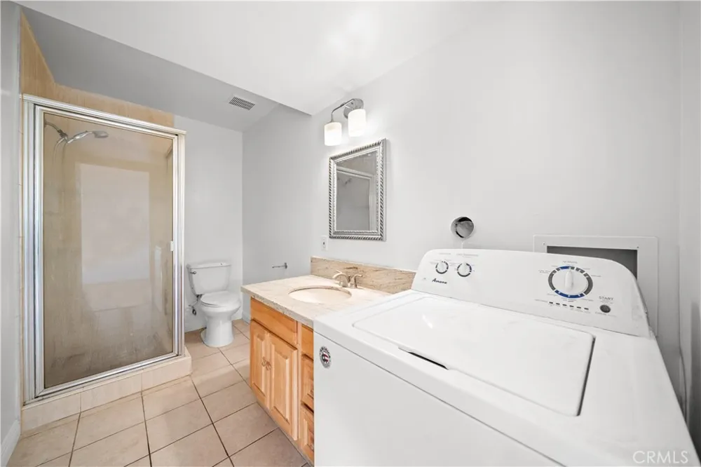5422 McCulloch Avenue #B Temple City, CA 91780