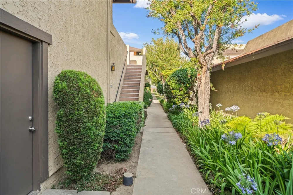 5422 McCulloch Avenue #B Temple City, CA 91780