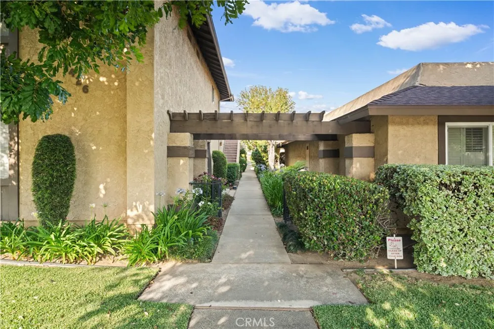 5422 McCulloch Avenue #B Temple City, CA 91780