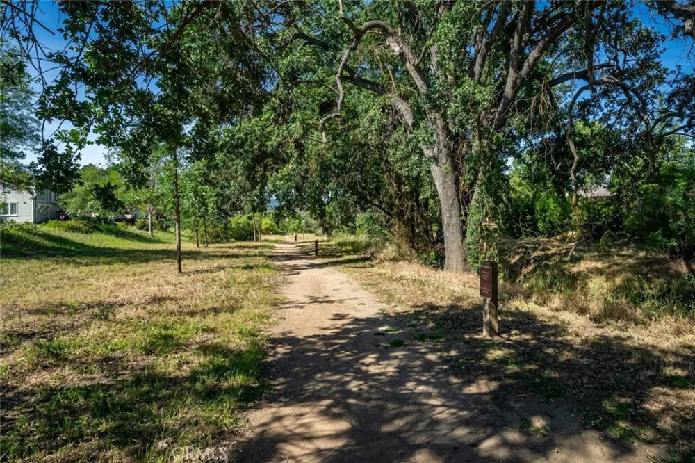 9111 Arbol Del Rosal Atascadero, CA 93422