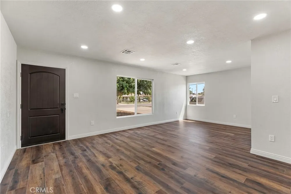 217 Garnsey Avenue Bakersfield, CA 93309