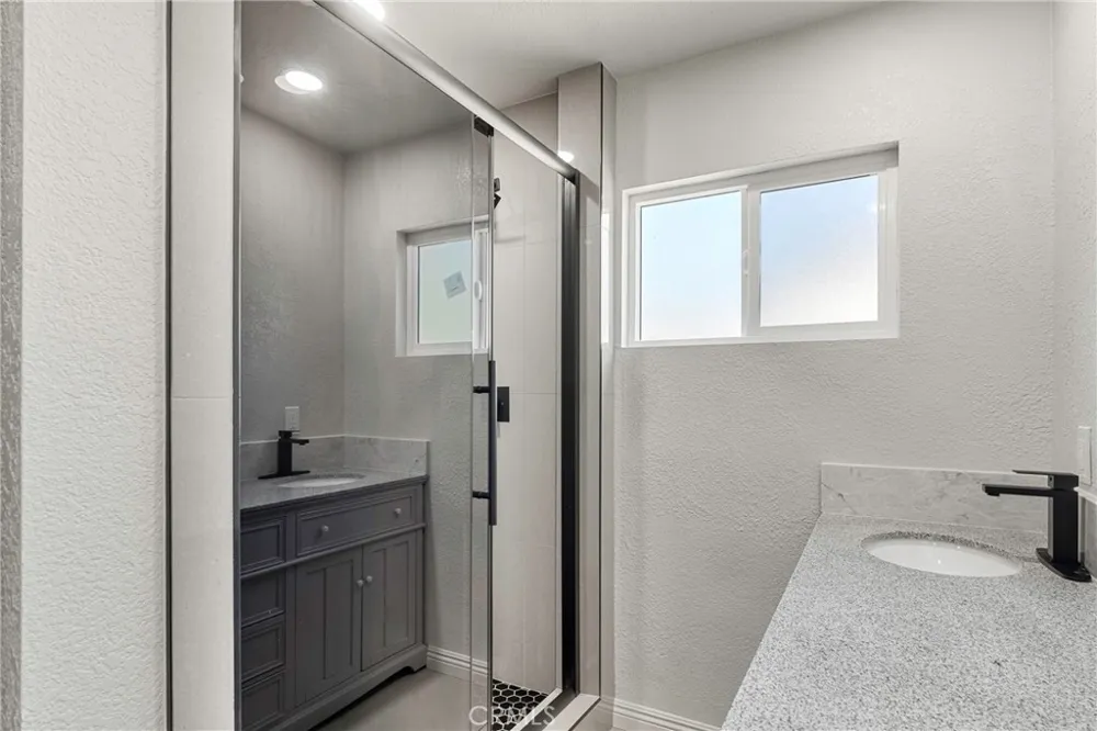 217 Garnsey Avenue Bakersfield, CA 93309