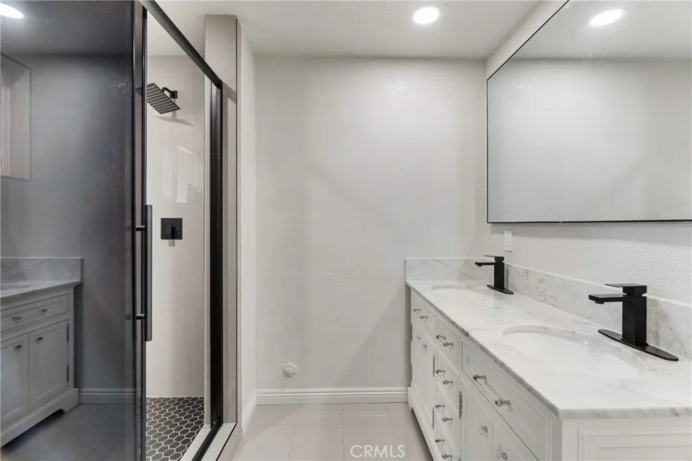 217 Garnsey Avenue Bakersfield, CA 93309
