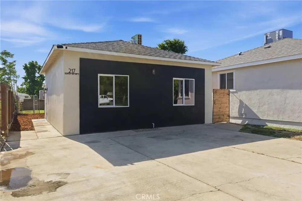 217 Garnsey Avenue Bakersfield, CA 93309