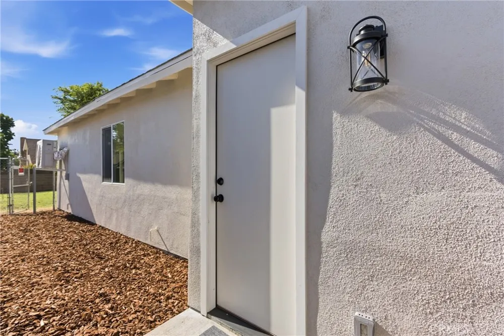 217 Garnsey Avenue Bakersfield, CA 93309
