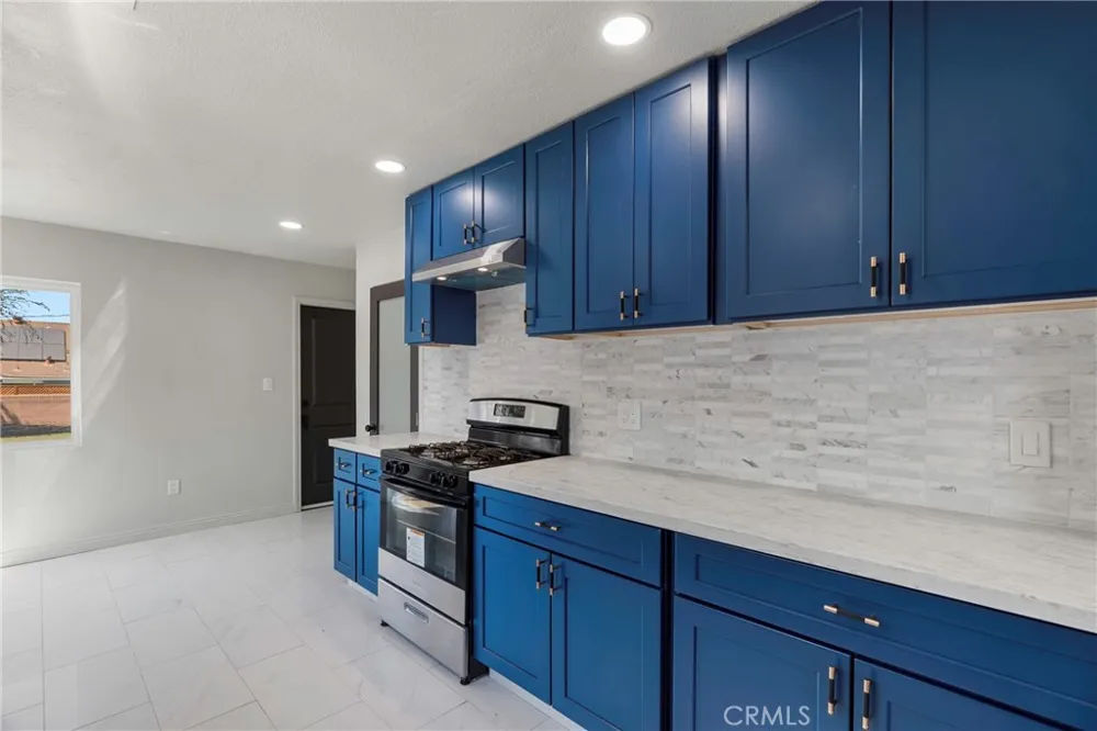 217 Garnsey Avenue Bakersfield, CA 93309