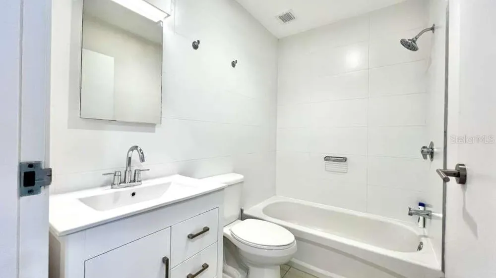 1511 PONCE DE LEON AVENUE #923 Santurce, PR 00909