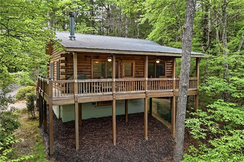 156 Dupont Drive Blue Ridge, GA 30513