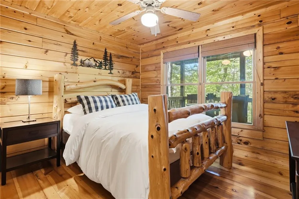 156 Dupont Drive Blue Ridge, GA 30513