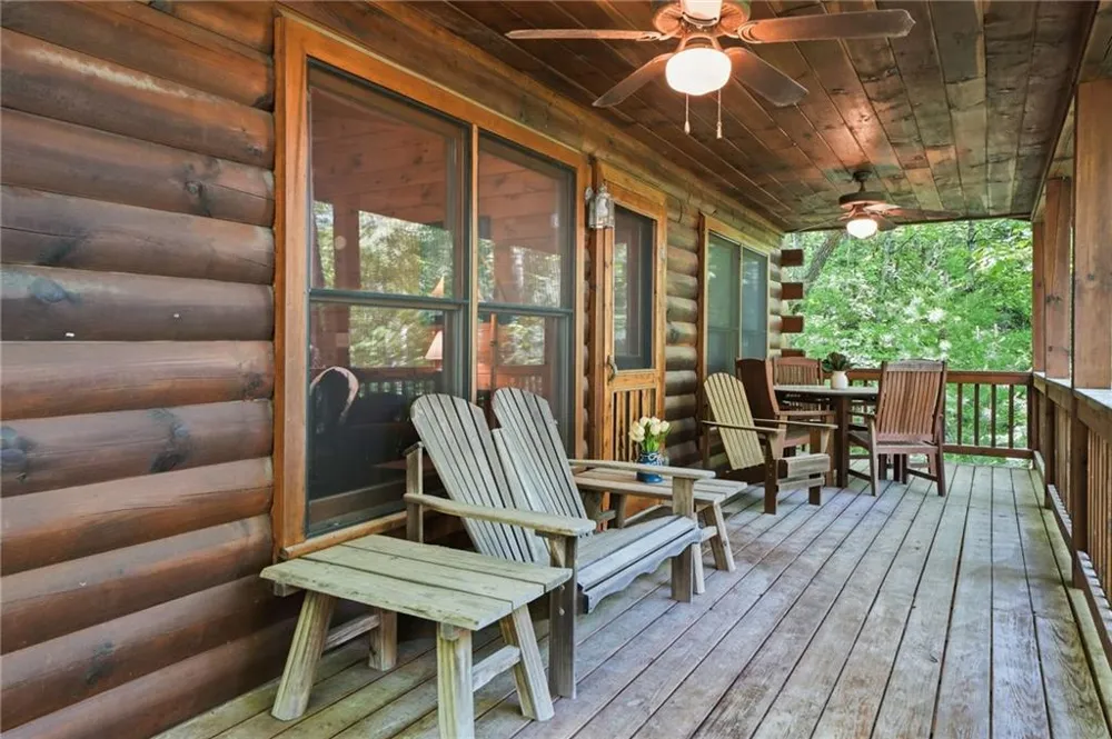 156 Dupont Drive Blue Ridge, GA 30513