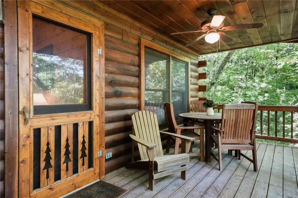 156 Dupont Drive Blue Ridge, GA 30513