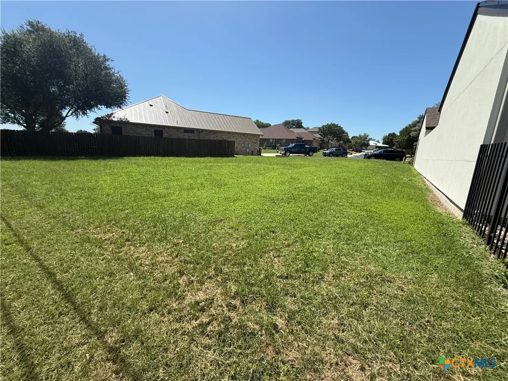 1732 Nordberg Seguin, TX 78155
