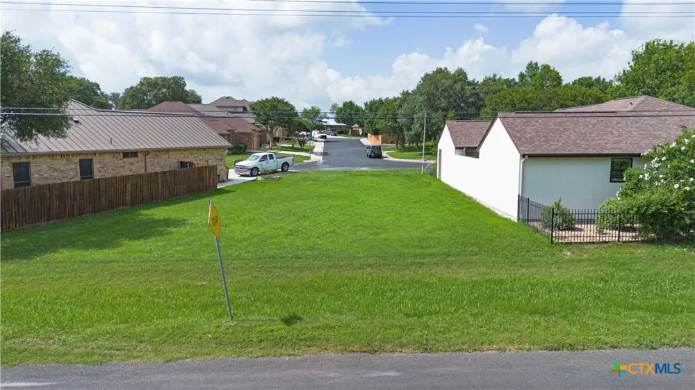 1732 Nordberg Seguin, TX 78155