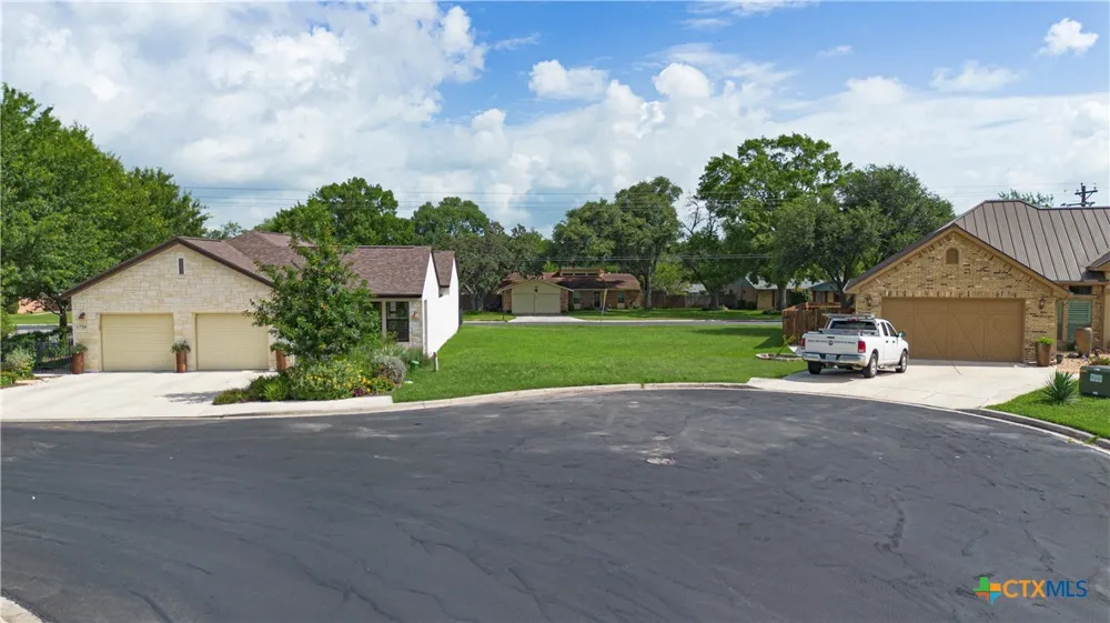 1732 Nordberg Seguin, TX 78155