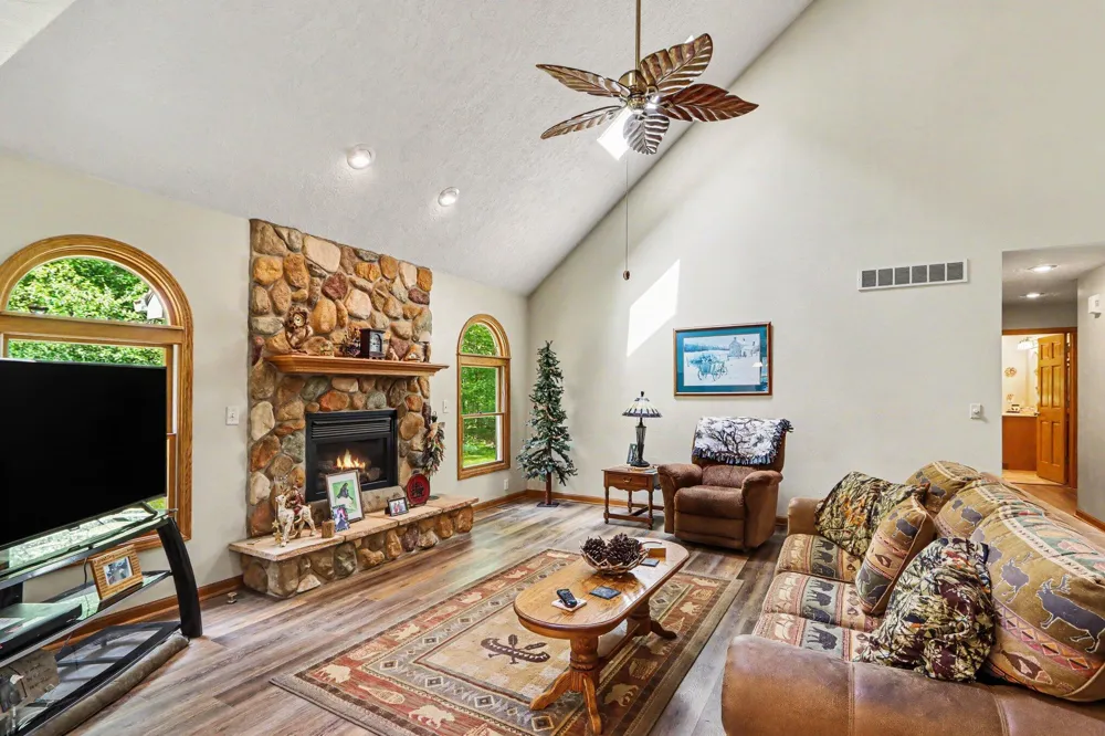 26805 Drape Road Lawton, MI 49065