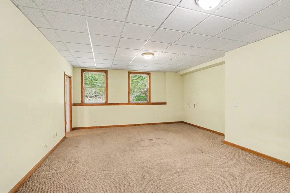 26805 Drape Road Lawton, MI 49065