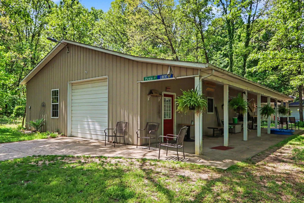 26805 Drape Road Lawton, MI 49065